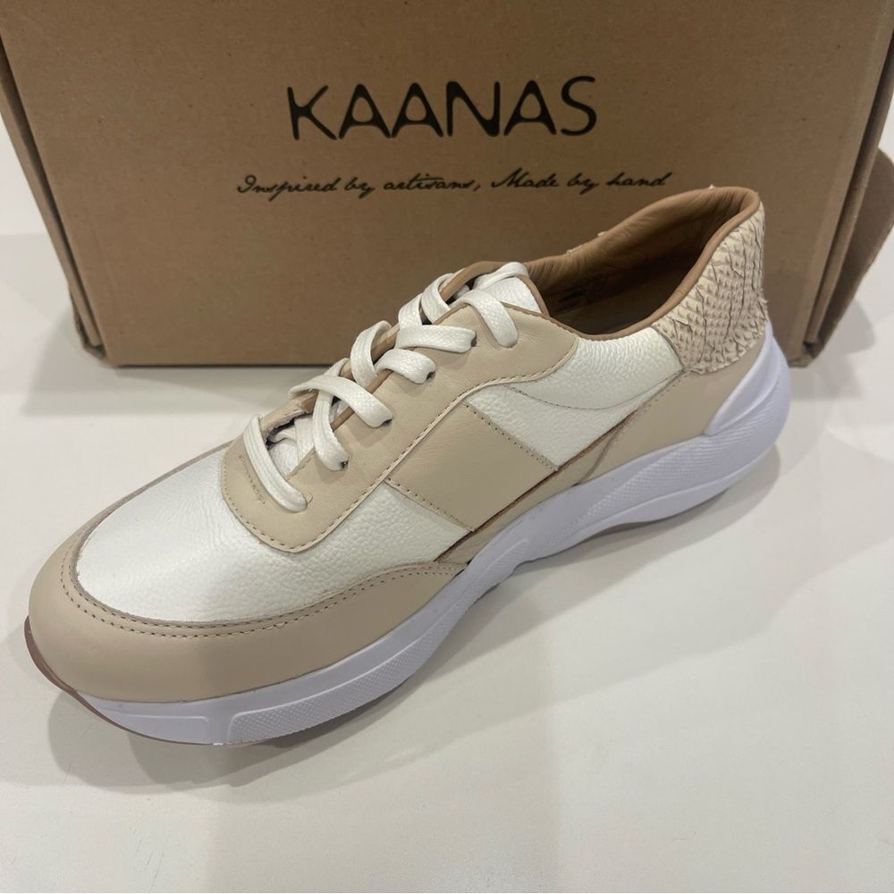 Kaanas Women's Bowery Mixed Leather Runner Sneakers Shoes  NWT size 6 - Picture 8 of 9